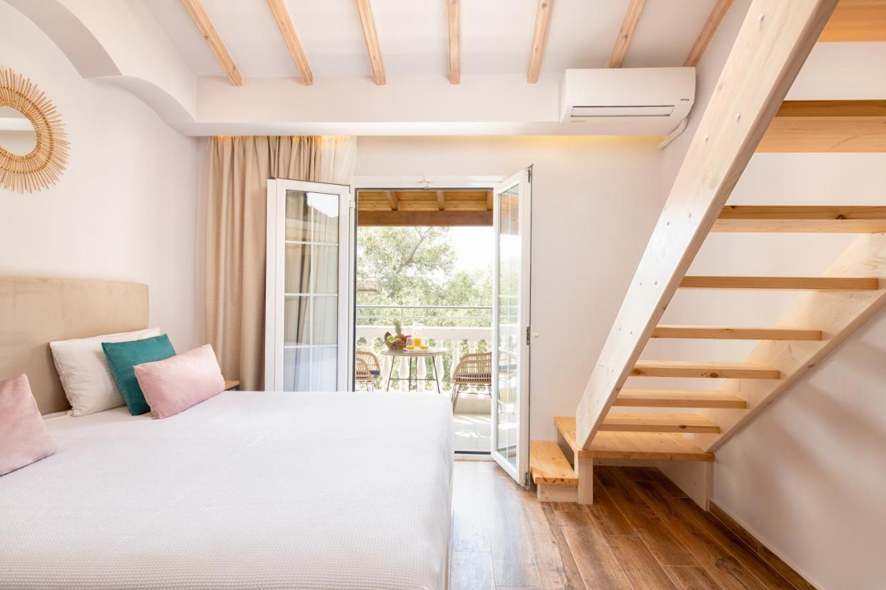 Korina Apart Hotel Kavos Bagian luar foto